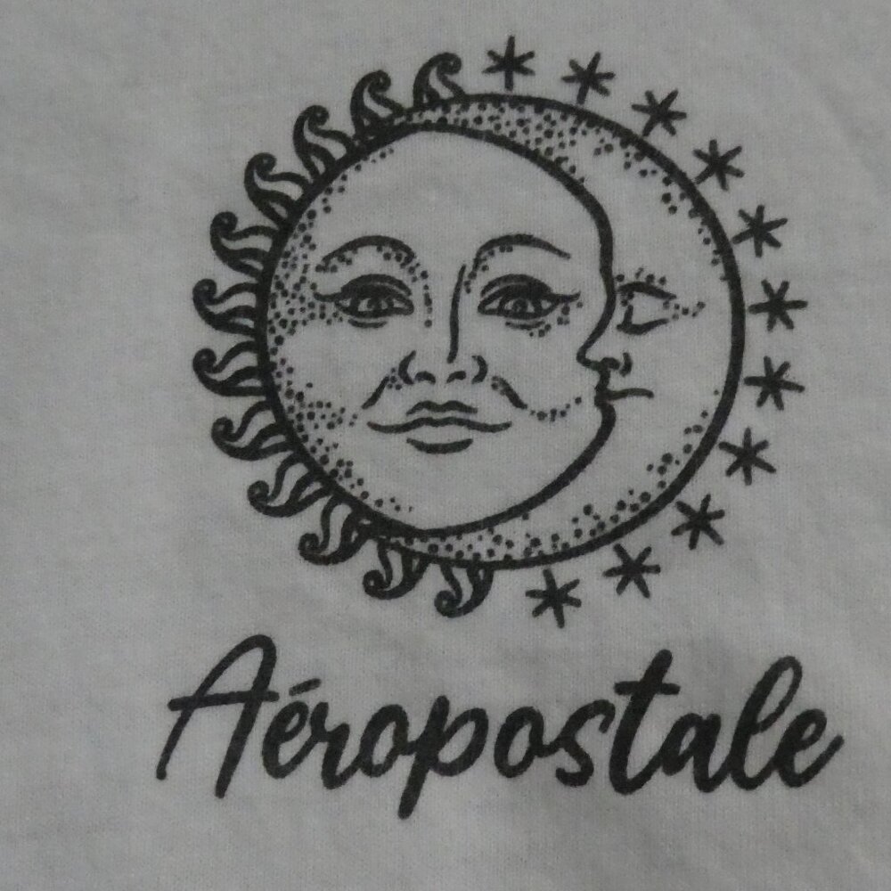 AEROPOSTALE | small | White Graphic Short Sleeve Tee / T-Shirt